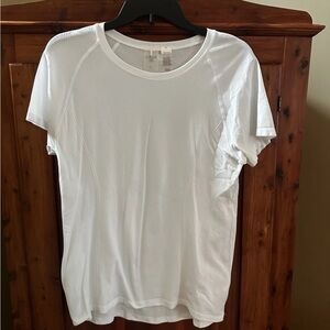 Calia Women’s White Short Sleeve Shirt Size L NWOT Activewear